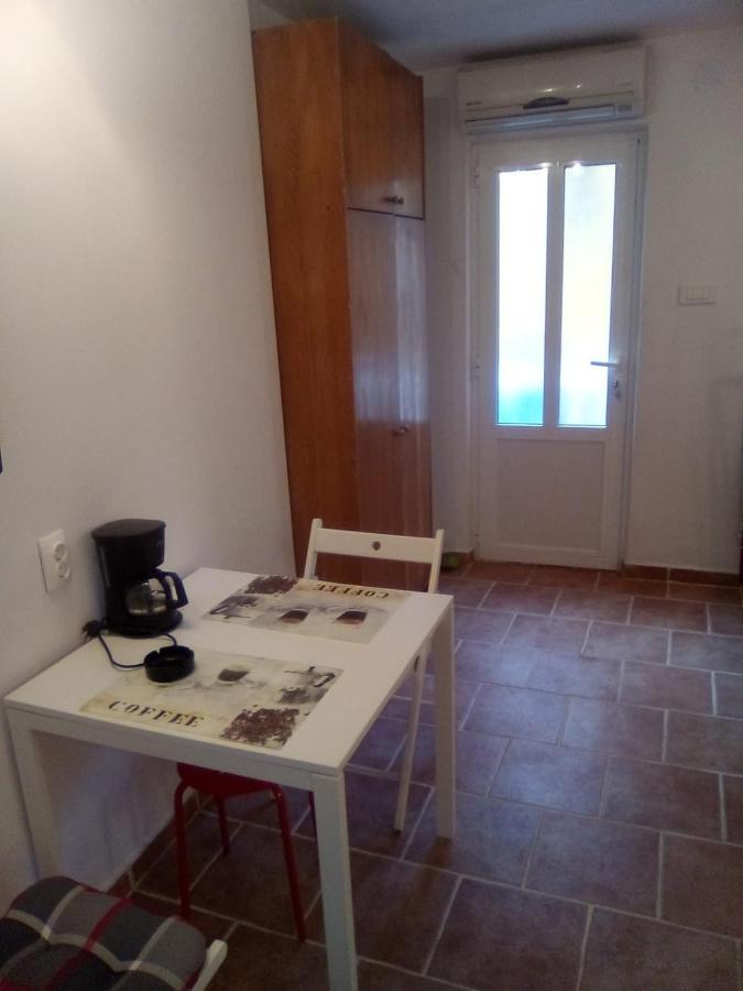 Marinja Studio Apartment Zuljana Bagian luar foto