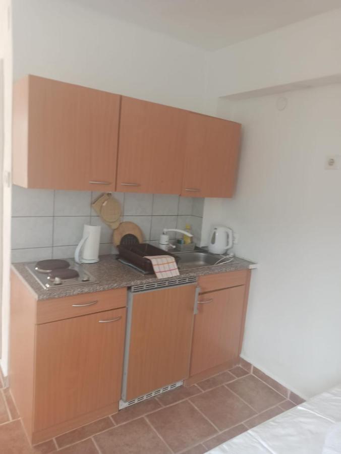 Marinja Studio Apartment Zuljana Bagian luar foto